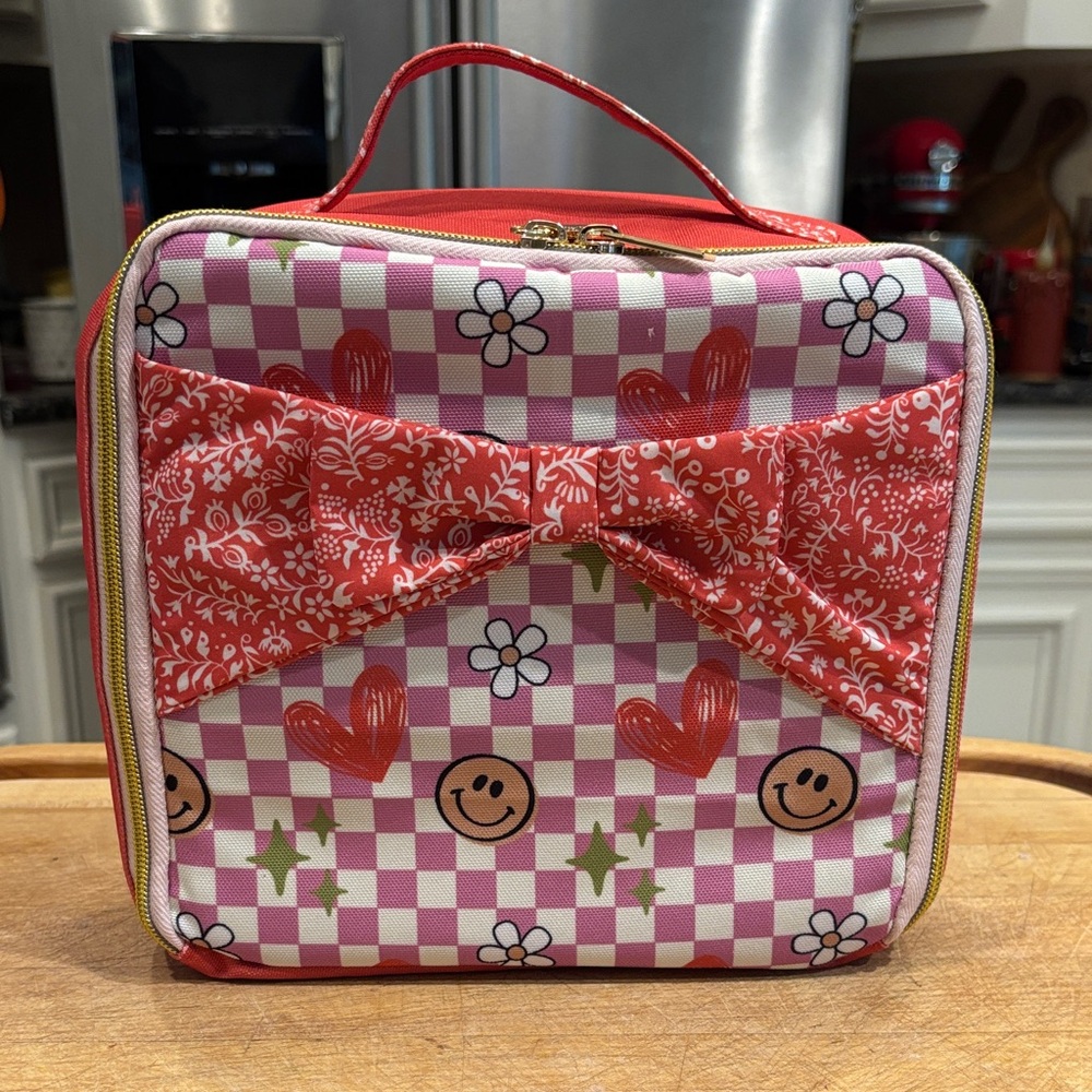 Cheeky Plum - Retro Luchbox